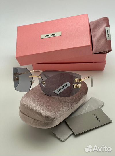 Солнцезащитные очки Miu miu