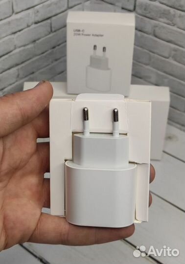 Блок для зарядки iPhone