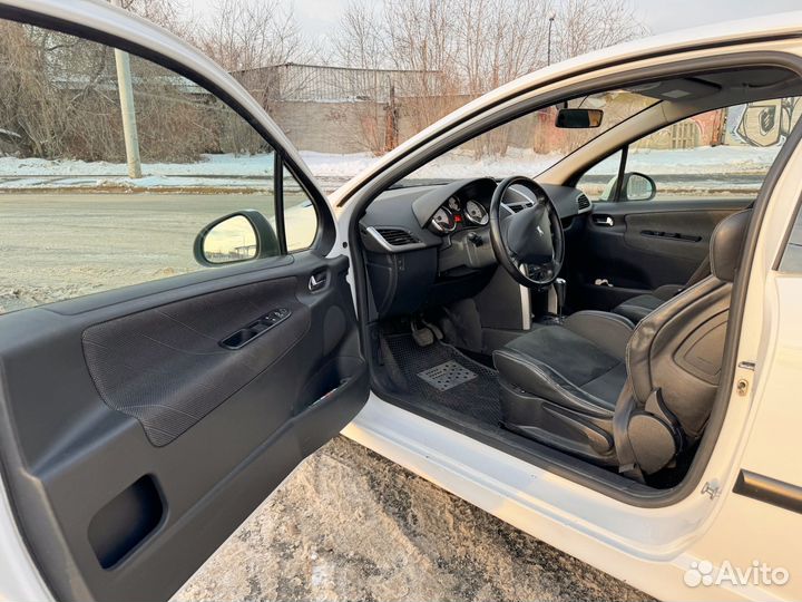 Комплект сидений peugeot 207 rc