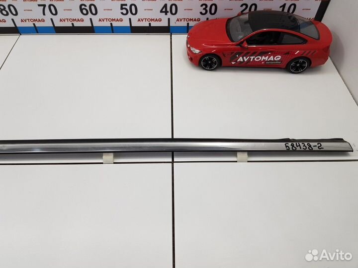 Молдинг стекла верхний передний правый