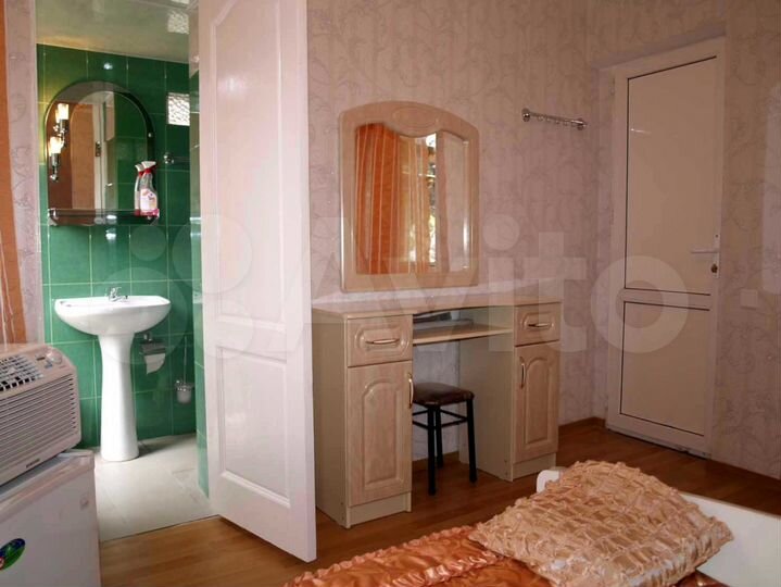 Комната 11 м² в 1-к., 2/2 эт.