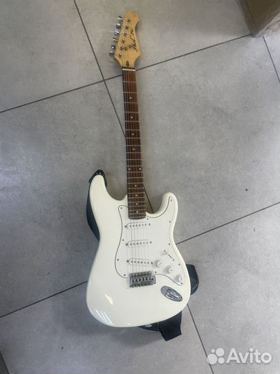 Электрогитара