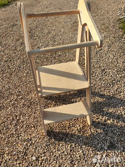 Башня маленького помощника Монтессори