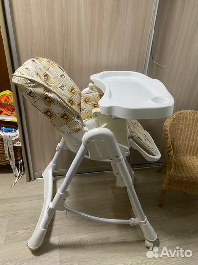 Стульчик для кормления pituso