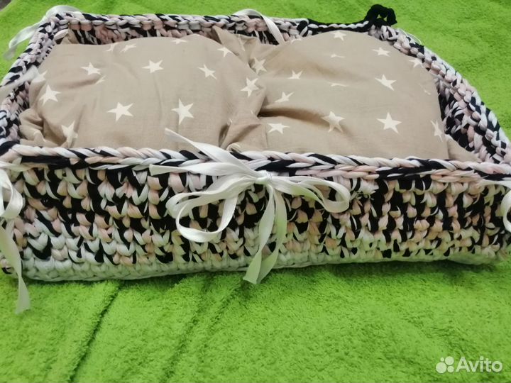 Лежанка для кошек и собак