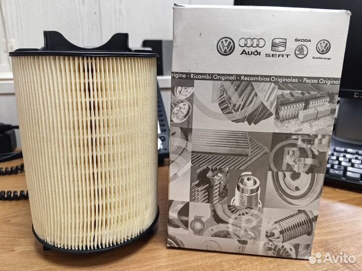 Фильтр воздушный VAG 1F0129620