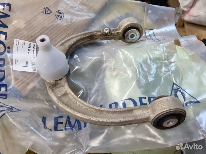 Передний верхний правый рычаг для мерседес w164