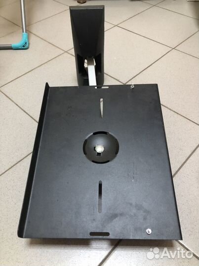 Кронштейн под телевизор