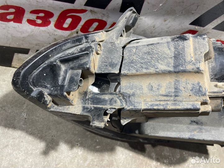 Фара передняя правая LADA Kalina 2