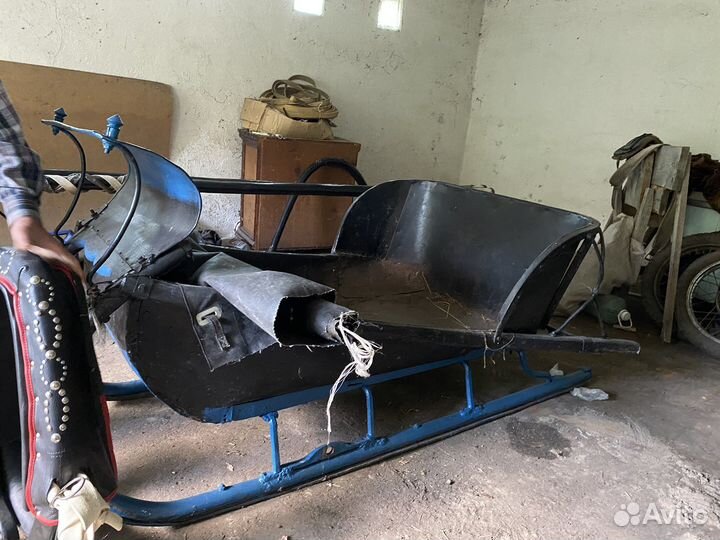 Двухместные сани