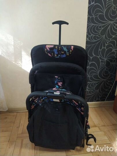 Прогулочная коляска складная