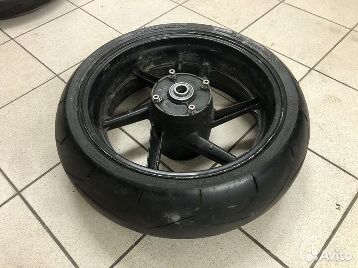 Заднее колесо Honda VTR 1000 sp-1
