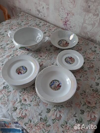 Столовый сервиз новый