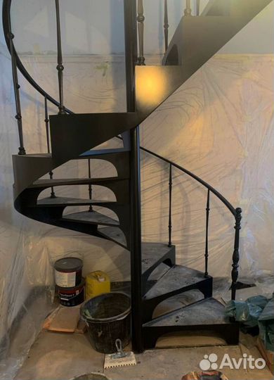 Лестница для коттеджа на заказ