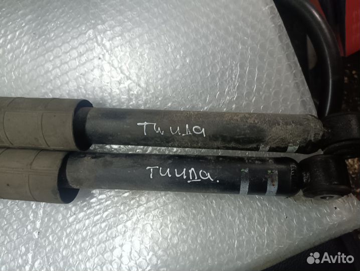 Задние амортизаторы Nissan Tiida C11