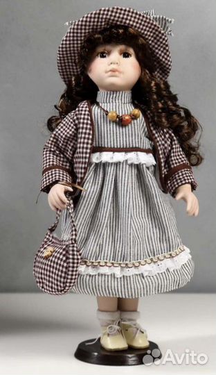 Новая Коллекционная кукла Леди брюнетка 40 см