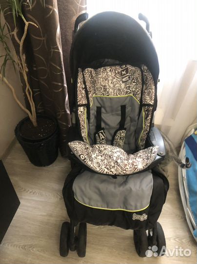 Прогулочная коляска