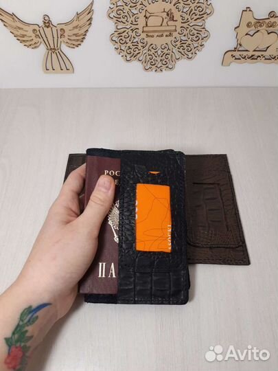 Обложка кожаная на паспорт с картами