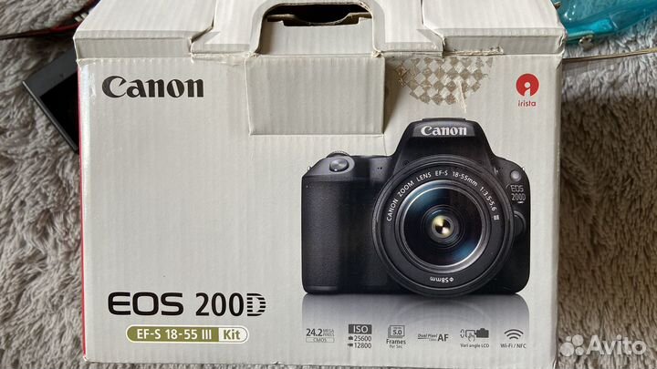 Зеркальный фотоаппарат canon 200d
