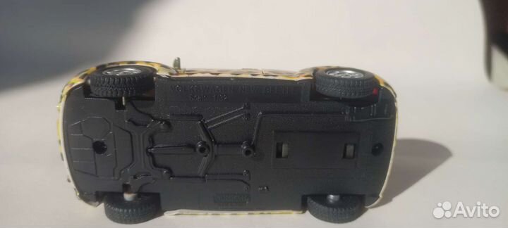 Volkswagen new beetle kinsmart 1:32