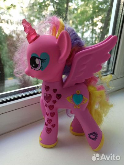 My Little Pony принцесса Каденс