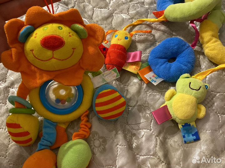 Игрушки для малыша пакетом