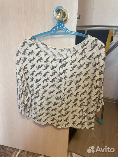 Вещи женские 42-44