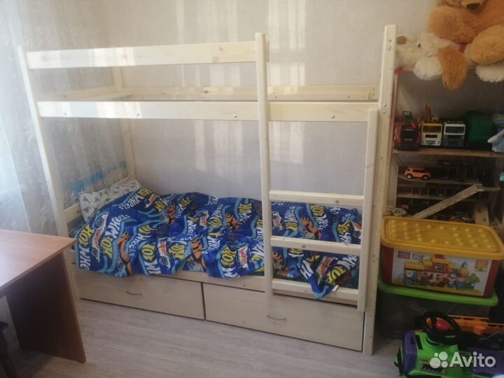 Двухъярусная детская кровать из сосны