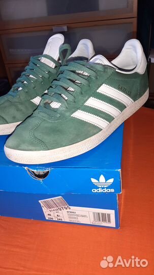 Кроссовки adidas. 40 размер