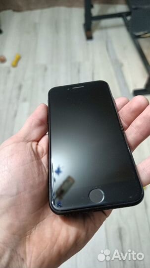 iPhone 7, 32 ГБ