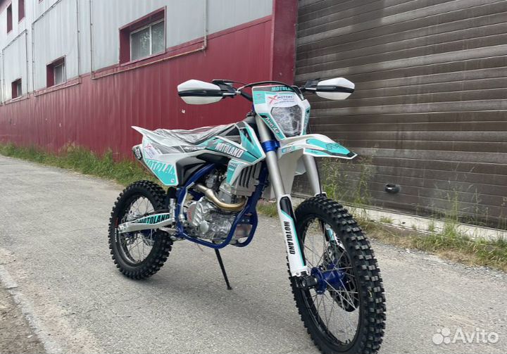 Мотоцикл motoland (мотоленд) X3 300W PRO (174MN-3)