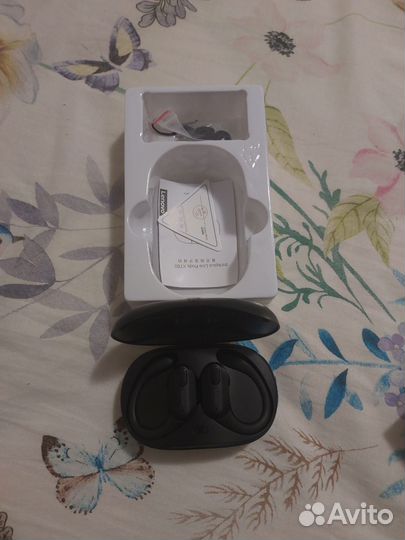 Новые беспроводные наушники Lenovo