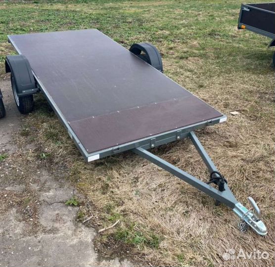 Прицеп на легковой автомобиль