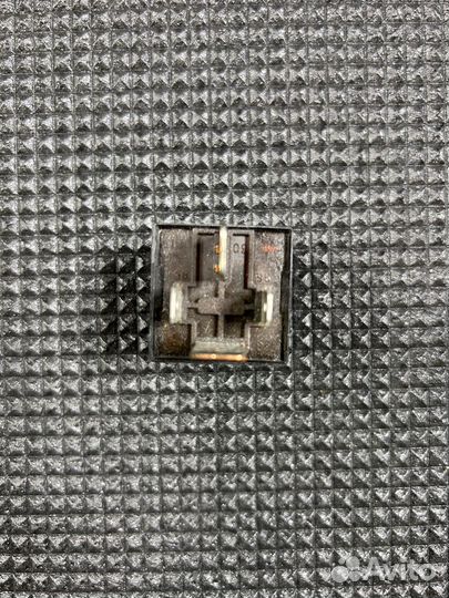 Реле Opel Astra 13132367