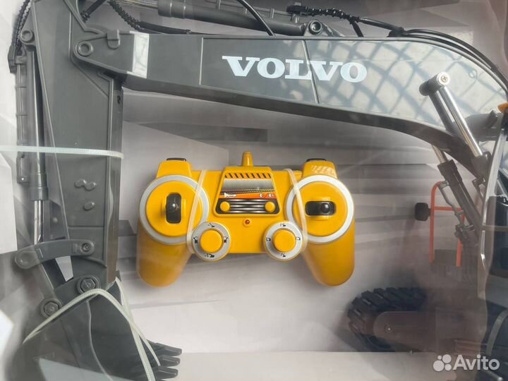 Радиоуправляемый экскаватор Double Eagle Volvo