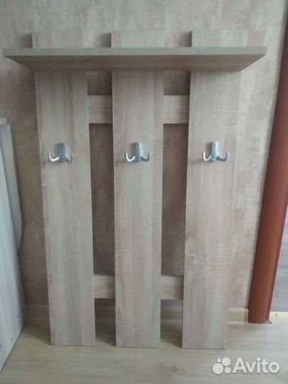 Вешалка в прихожую