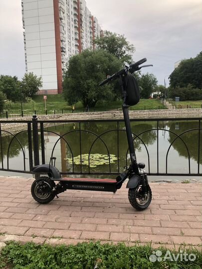 Самокат взрослый электрический