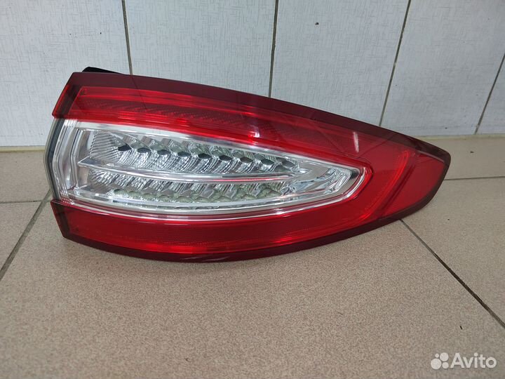 Фонарь задний правый LED Ford Mondeo V хэтчбек