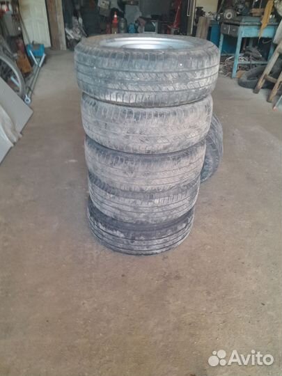 Шины на автомобиль
