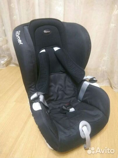 Автокресло Römer VersaFix 9-18 кг