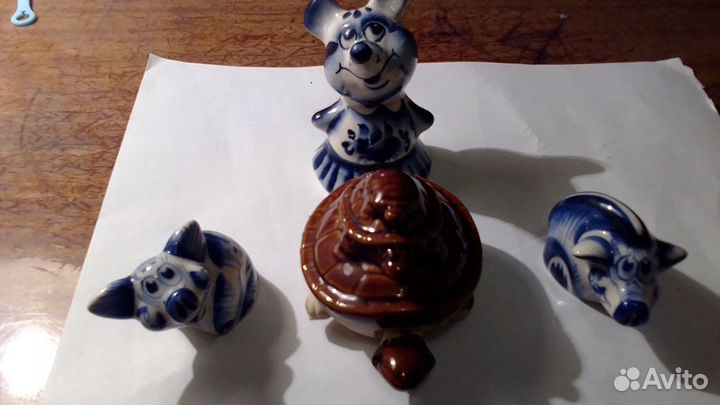 Керамические. фарфоровые фигурки керосиновая лампа