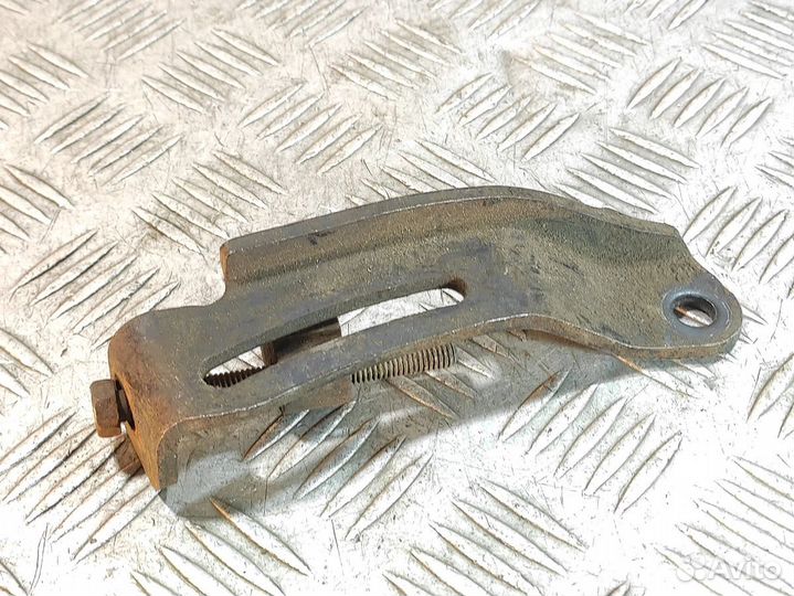 Кронштейн генератора Haima 3