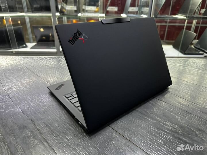 Новый ноутбук Lenovo ThinkPad X1 Carbon Gen 12