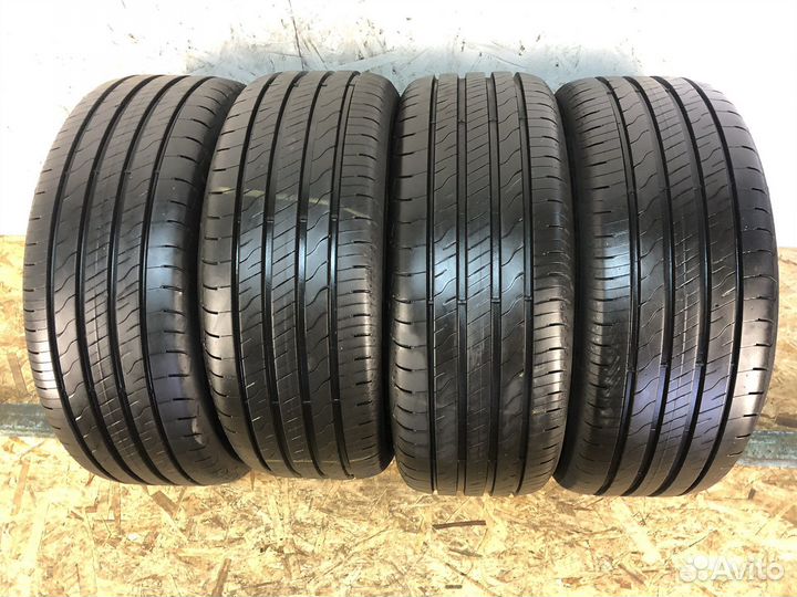 Goodyear EfficientGrip Performance 2 215/50 R17