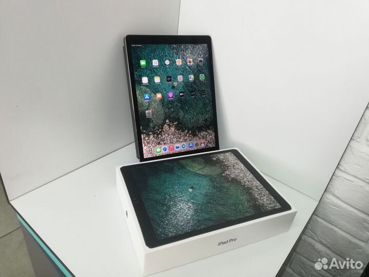 Планшет с SIM-картой Apple iPad Pro 12.9 64Gb Wi-F