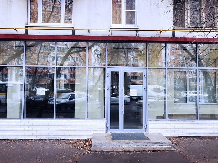 Аренда 96,4 м² с панорамными витринами, 1 этаж