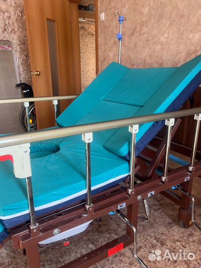 Кровать для лежачих больных, с электроприводом, с