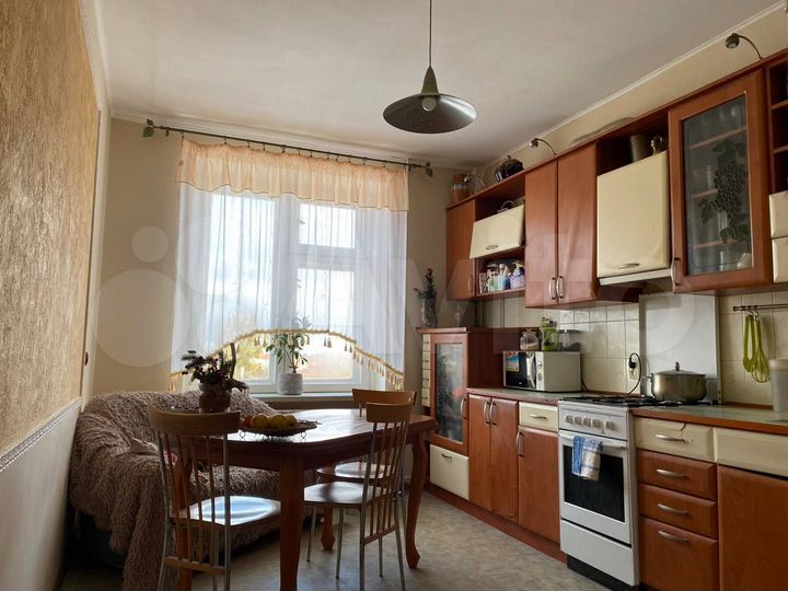 3-к. квартира, 95,3 м², 5/5 эт.