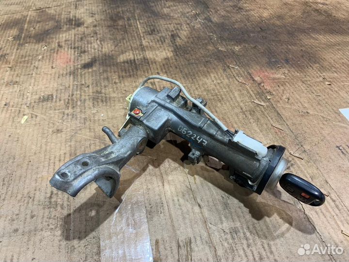 Замок зажигания Toyota land cruiser 100 99г