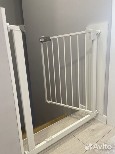 Ворота безопасности на лестницу